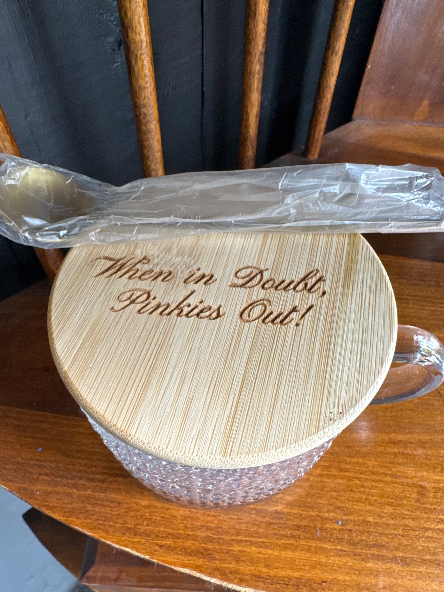 LWA-Decorative glass tea mug